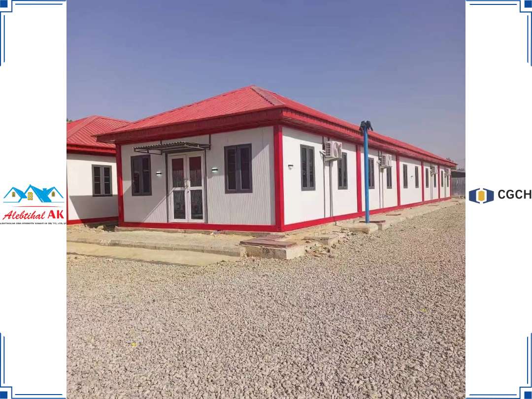 Clinic With prefabricated Buildings